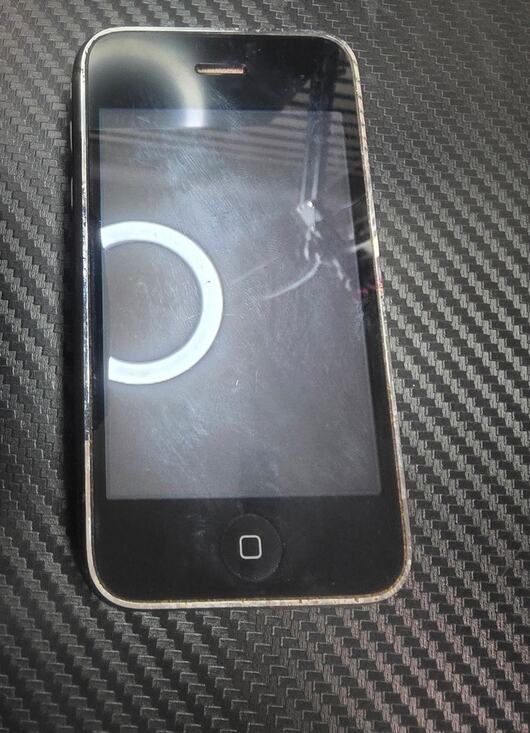 Apple Other - Iphone 3gs A1303 AT&T 8Gb vintage